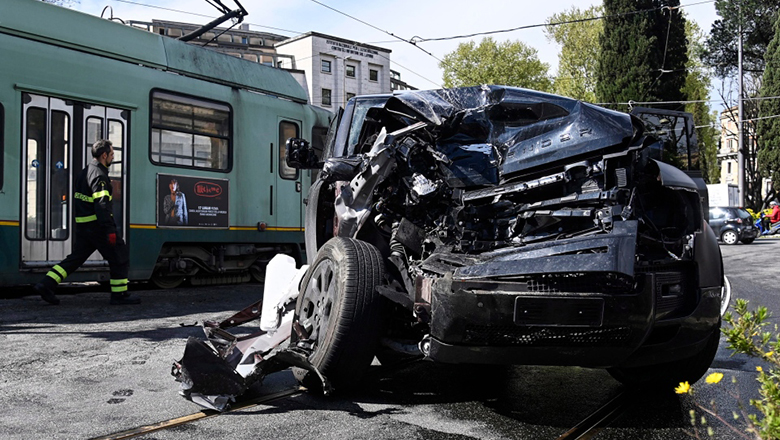 Ciro Immobile gặp tai nạn xe hơi, nhập viện vì chấn thương cột sống - Ảnh 1