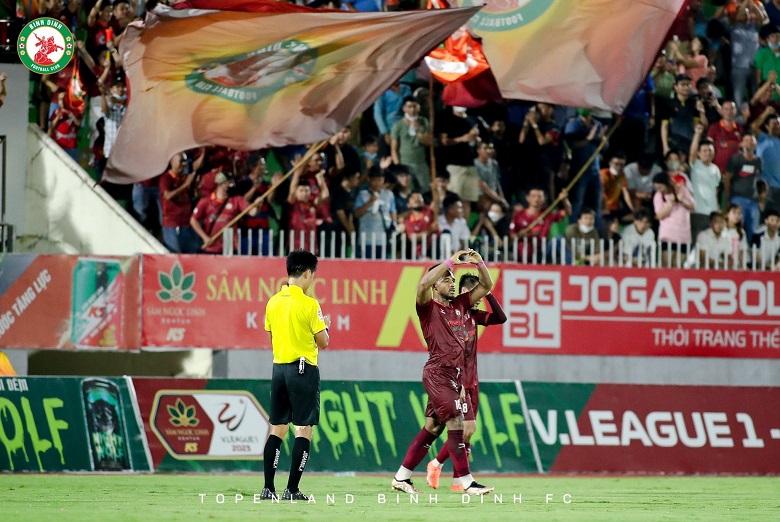 Kết quả bóng đá Bình Định vs Hà Nội: Rafaelson lập hat-trick hủy diệt đội khách - Ảnh 1
