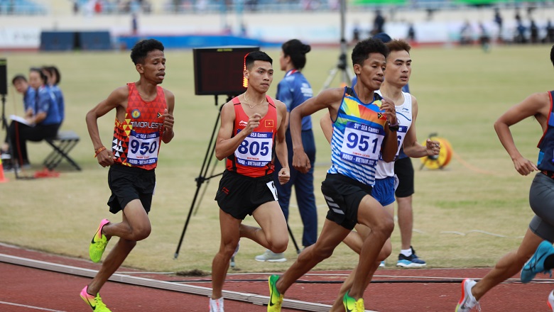 Đội điền kinh marathon Việt Nam có mặt tại Campuchia sớm nhất - Ảnh 1