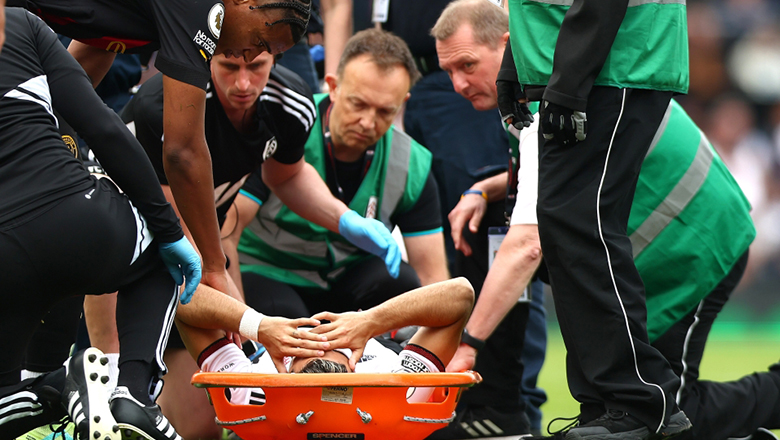 Andreas Pereira chấn thương kinh hoàng, nghi bị gãy gập chân ở trận gặp Man City - Ảnh 1
