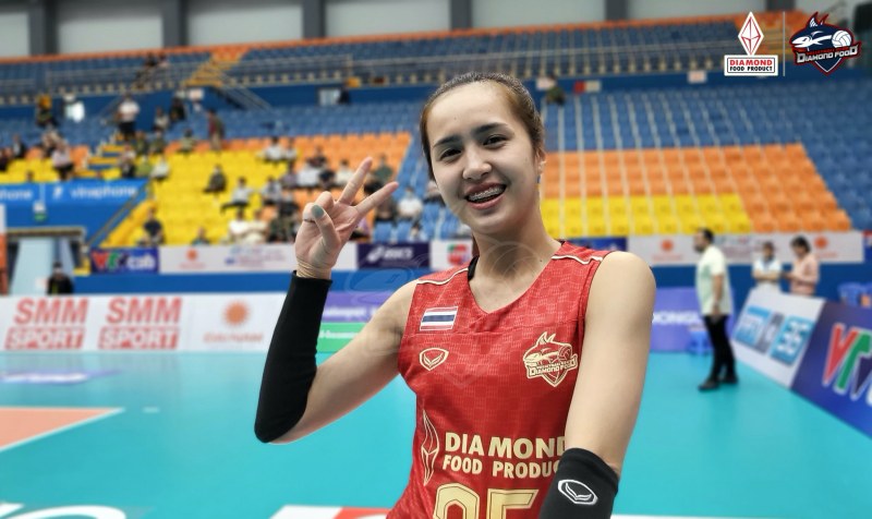 Mê mẩn nhan sắc ngây thơ của hot girl bóng chuyền Thái Lan ở giải châu Á - Ảnh 2