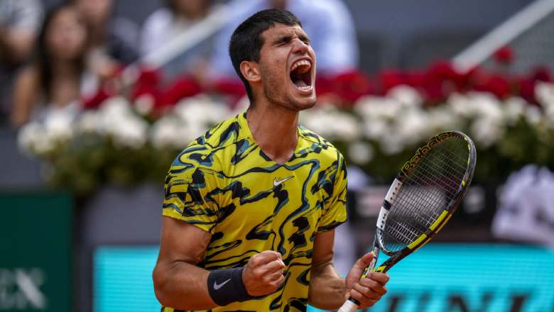 Alcaraz chạm trán Zverev ở vòng 4 Madrid Open 2023 - Ảnh 1