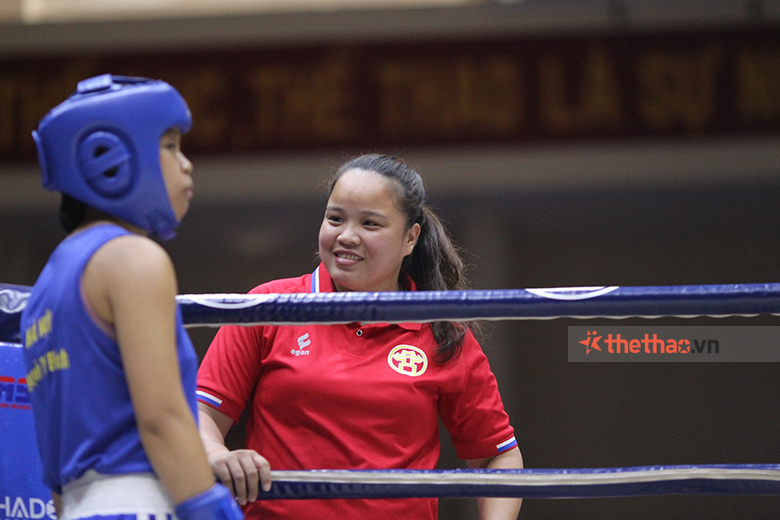 HLV Boxing nữ Hà Nội chấp nhận học 'đúp' để theo đuổi sự nghiệp - Ảnh 2