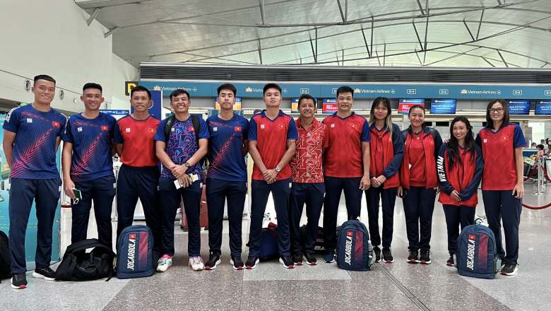 ĐT Quần vợt Việt Nam lên đường sang Campuchia dự SEA Games 32 - Ảnh 1