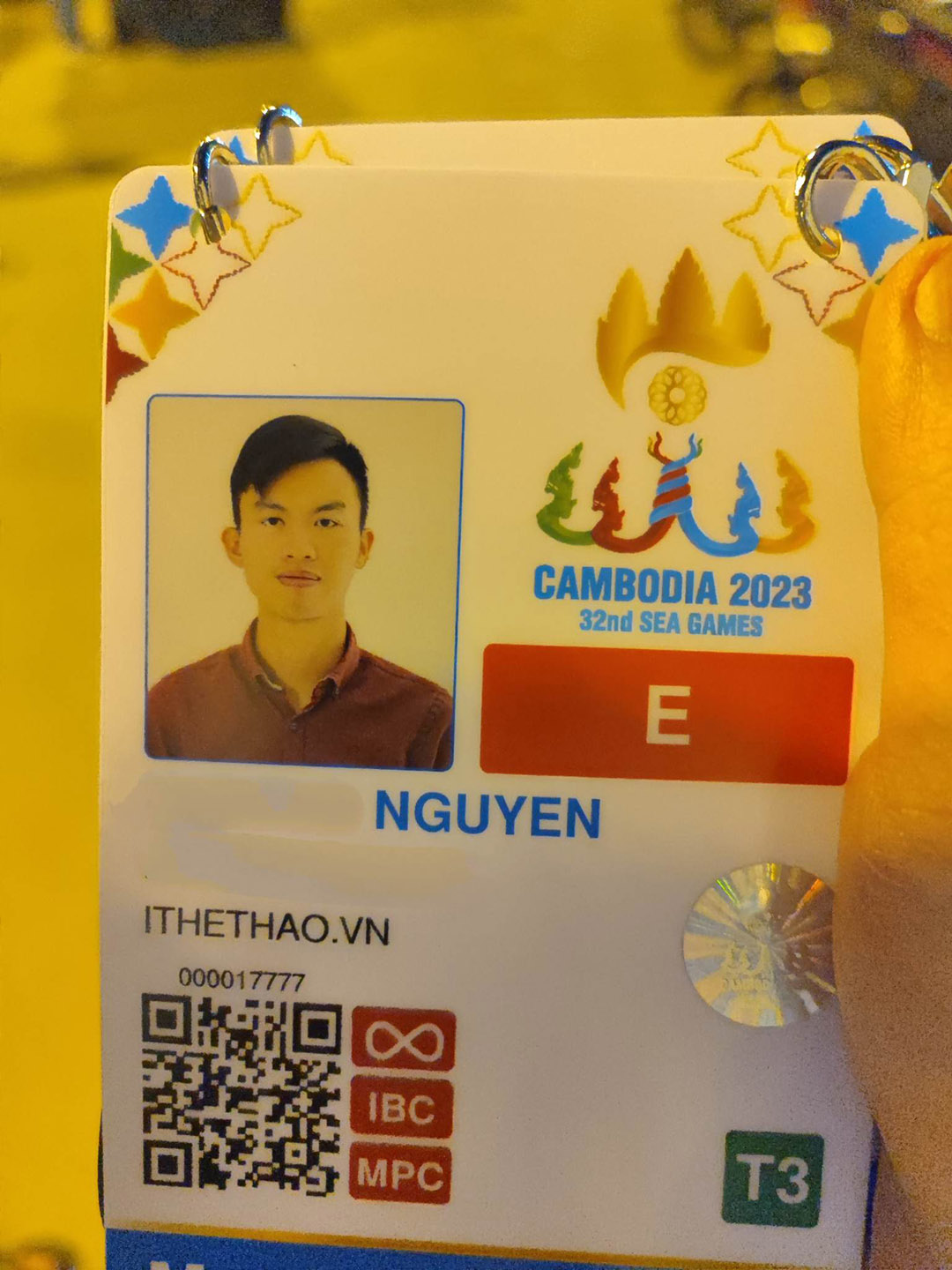 Tình nguyên viên SEA Games 32 tất bật trước ngày khởi tranh - Ảnh 12