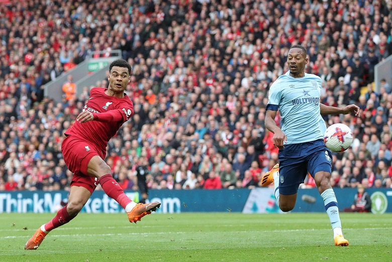 Kết quả bóng đá Liverpool vs Brentford: Salah lập công, níu giữ hy vọng - Ảnh 1