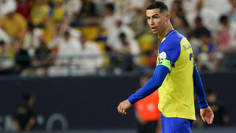 Ronaldo có hành động tranh cãi trong ngày Al Nassr bị cầm hòa - Ảnh 1