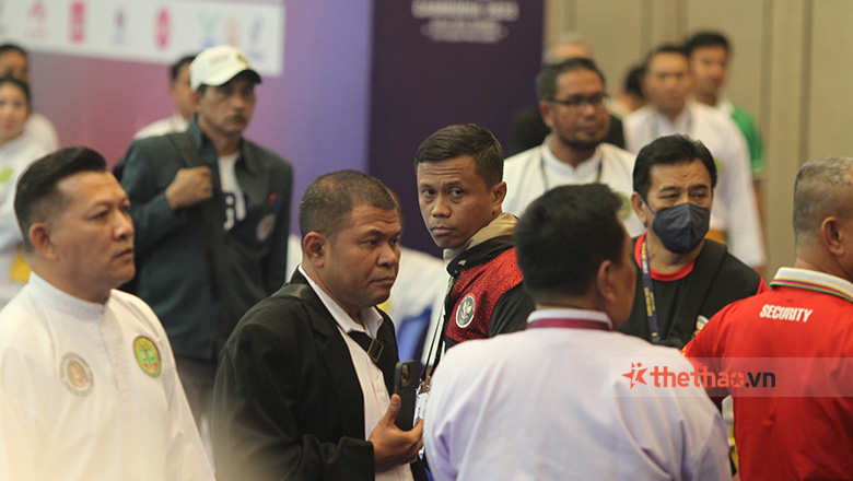 Tuyển Silat Indonesia gây rối khiếu nại bất thành, Hồng Ân vẫn có HCV SEA Games - Ảnh 1