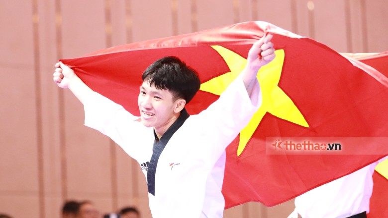 Quyền biểu diễn mang về tấm HCV đầu tiên cho Taekwondo Việt Nam tại SEA Games 32 - Ảnh 2