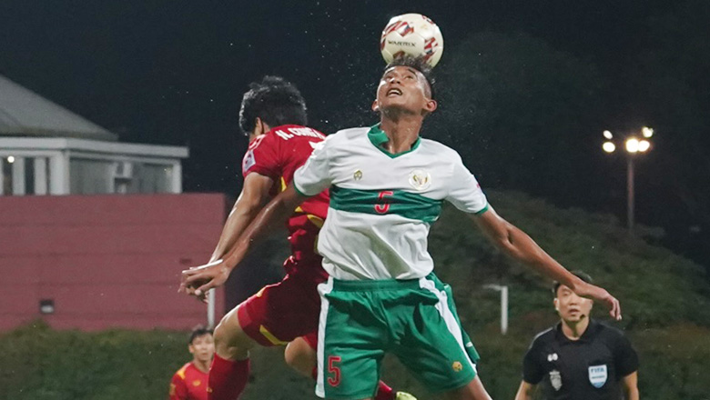 Cầu thủ Indonesia kêu gọi 'tiết chế cảm xúc' để không rơi vào bẫy của U22 Việt Nam - Ảnh 1