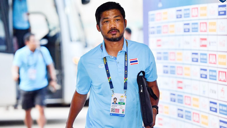 Cựu danh thủ Thái Lan kêu gọi HLV Sritaro từ chức sau thất bại ở SEA Games 32 - Ảnh 1