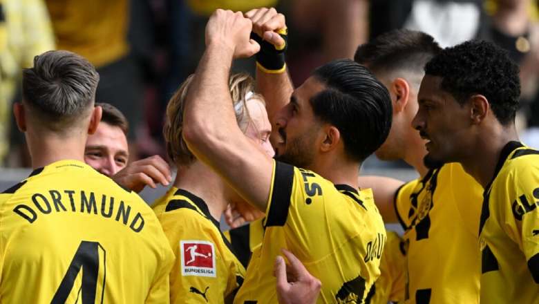 Kết quả bóng đá Augsburg vs Dortmund: Bước ngoặt thẻ đỏ, tiến sát chức vô địch - Ảnh 2