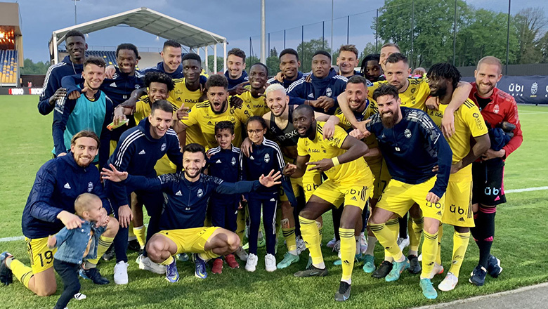 Pau FC trụ hạng thành công sau chiến thắng ở vòng cuối Ligue 2 - Ảnh 1