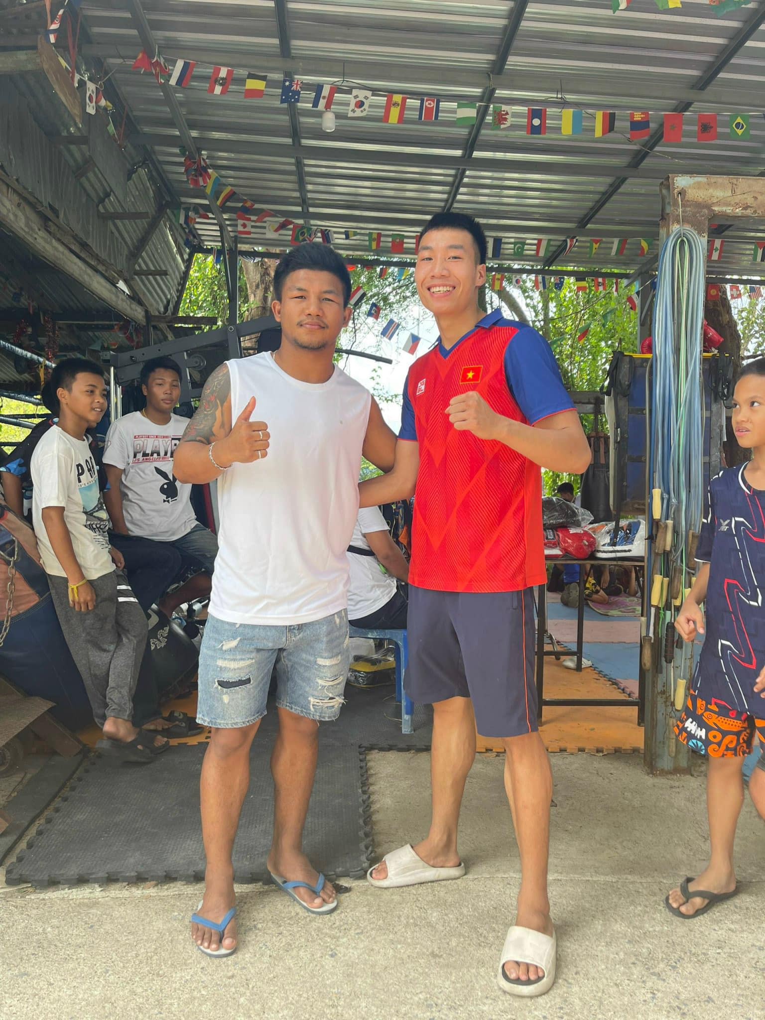 3 võ sĩ Muay Kickboxing Hà Nội thi đấu chuyên nghiệp tại Thái Lan - Ảnh 3
