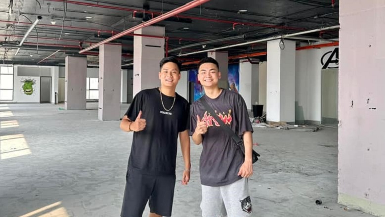 Luckyman Duy Còm và streamer Quang Cuốn mở phòng nét mới: Mái nhà mới cho anh em game thủ Hoàng Mai - Ảnh 1