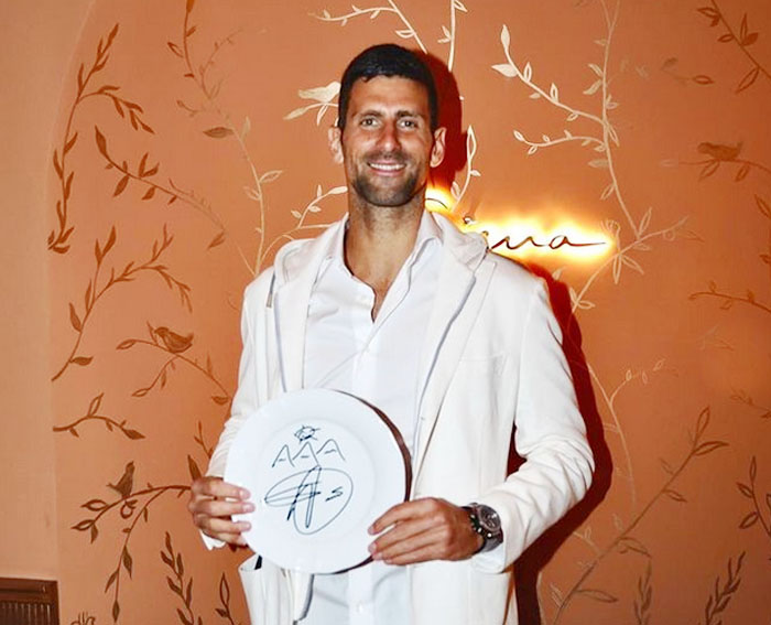 Djokovic và Alcaraz 'hẹn hò' tại nhà hàng trước trận bán kết Pháp Mở rộng - Ảnh 2