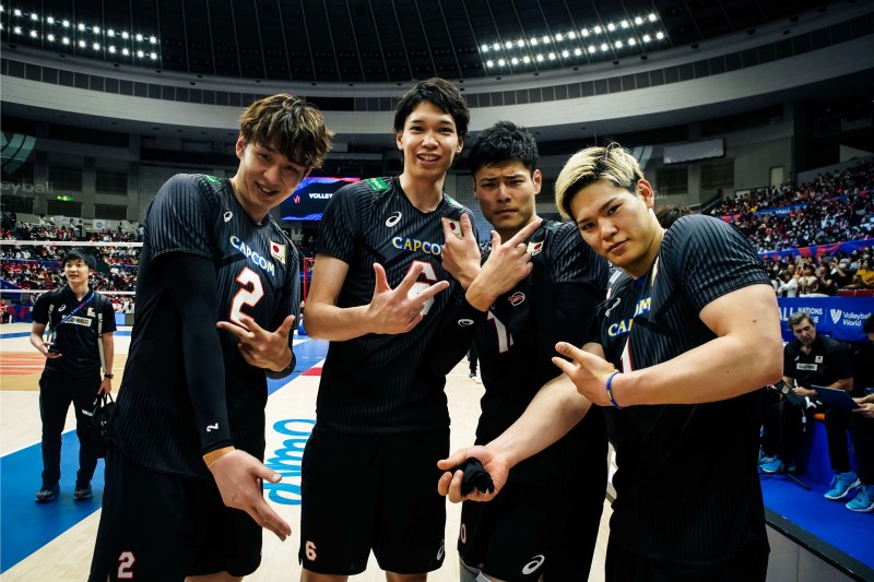 Tuyển bóng chuyền nam Nhật Bản ngược dòng hạ 'ông lớn' ở Volleyball Nations League 2023 - Ảnh 1