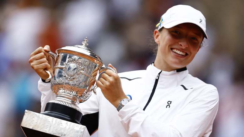 Iga Swiatek bảo vệ thành công chức vô địch Roland Garros, giữ ngôi số 1 thế giới - Ảnh 2