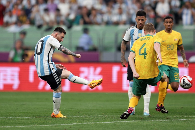 Messi ghi bàn nhanh nhất sự nghiệp, Argentina thắng dễ Australia - Ảnh 1