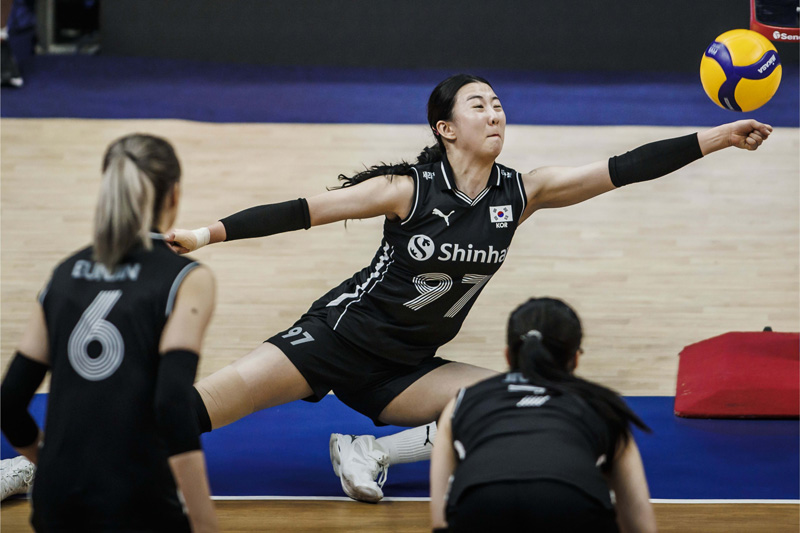 Tuyển bóng chuyền nữ Hàn Quốc tiếp tục thua đậm, xếp cuối bảng xếp hạng Volleyball Nations League 2023 - Ảnh 1