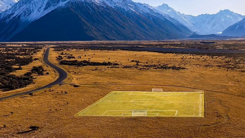 New Zealand tạo ra ‘sân bóng đẹp nhất thế giới’ để quảng bá cho World Cup nữ 2023 - Ảnh 3