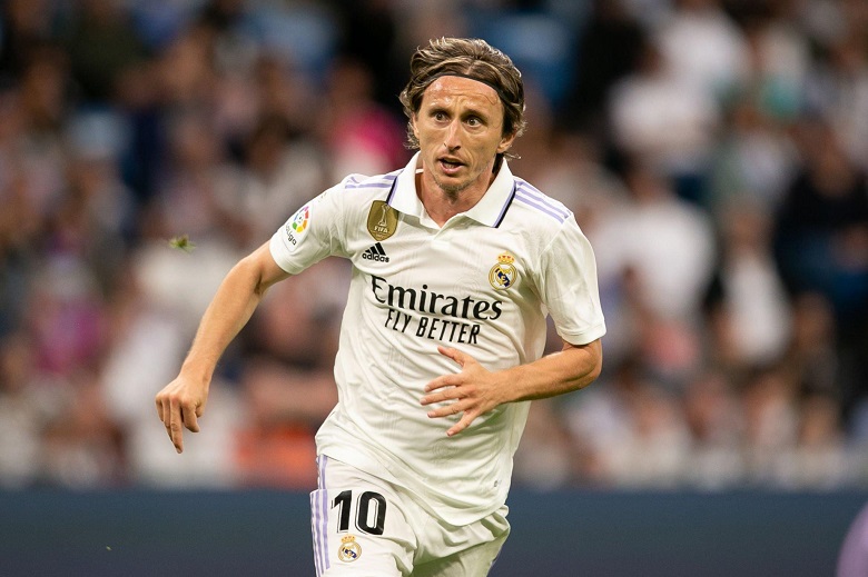 Modric chính thức từ chối 'tiền tấn' từ Saudi Arabia, ở lại Real Madrid thêm 1 năm - Ảnh 1