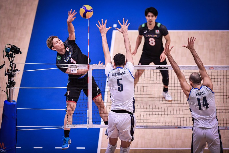 Tuyển bóng chuyền nam Nhật Bản ‘tự thua’ trước Italia, nhận thất bại đầu tiên ở Volleyball Nations League 2023 - Ảnh 1