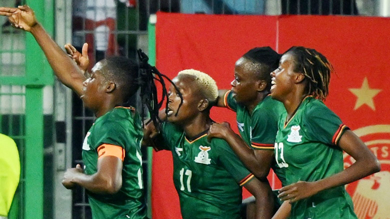 HLV trường đội tuyển nữ Zambia bị cáo buộc đòi ngủ với học trò - Ảnh 1