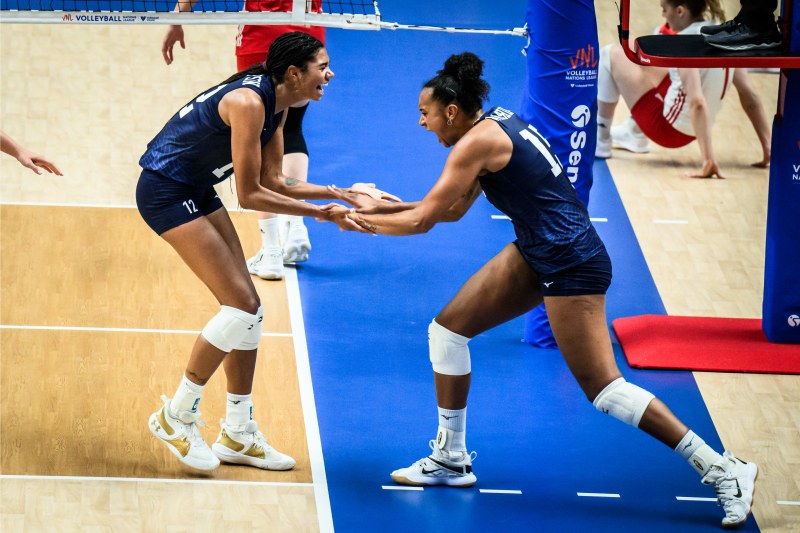 Link xem trực tiếp bóng chuyền tranh hạng 3 Volleyball Nations League 2023 Mỹ vs Ba Lan, 02h00 ngày 17/7 - Ảnh 1