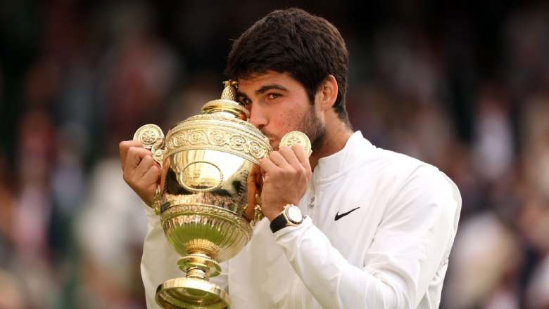 Alcaraz tiếp tục giữ ngôi số 1 thế giới sau Wimbledon, giúp Federer bảo vệ kỷ lục - Ảnh 1