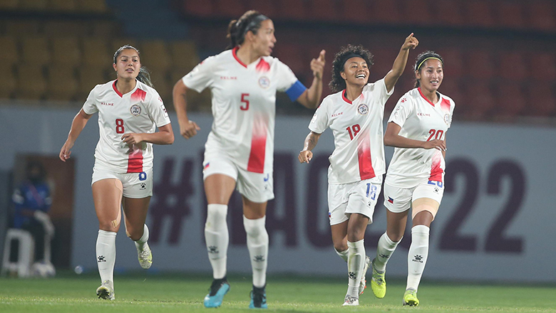 Tuyển Philippines dự World Cup nữ 2023 chỉ có 1 người Philippines chính gốc - Ảnh 1
