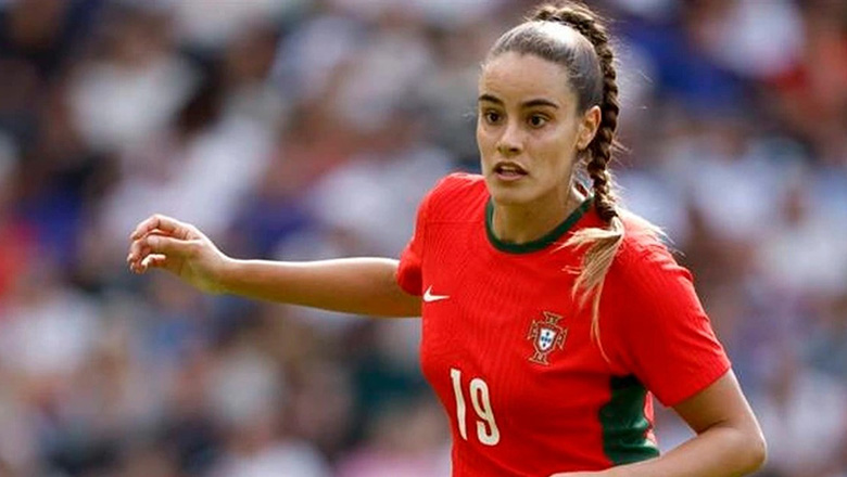 Hậu vệ Bồ Đào Nha: 'Cầu thủ nữ Việt Nam không bao giờ từ bỏ khi tranh chấp tay đôi’  - Ảnh 2