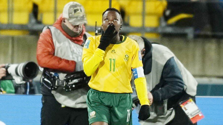 Ngôi sao tuyển Nam Phi mất tới 3 người thân khi tham dự World Cup nữ 2023 - Ảnh 1