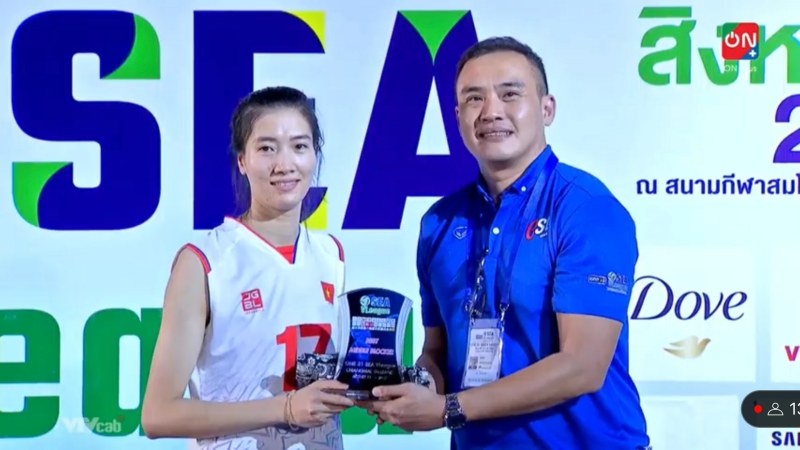 Đoàn Thị Xuân nhận giải 'lạ' sau sự cố nhận nhầm giải cá nhân ở SEA V.League 2023 - Ảnh 1