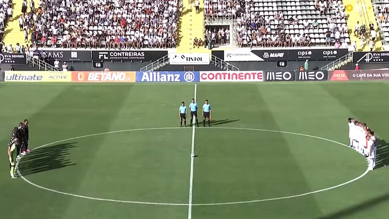 Trận đấu ở giải VĐQG Bồ Đào Nha dành 1 phút mặc niệm để tưởng nhớ Paollo - Ảnh 1