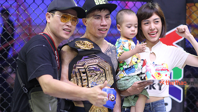 Văn Nam dành đai vô địch Lion Championship làm quà sinh nhật con trai - Ảnh 1