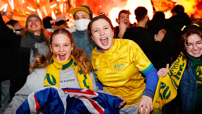 CĐV Australia quậy phá, đốt pháo sáng, fanzone trận tranh hạng Ba World Cup nữ 2023 bị hủy - Ảnh 2