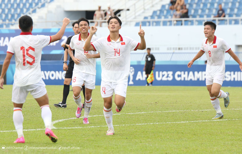 Kết quả bóng đá U23 Việt Nam vs U23 Malaysia: Đẳng cấp nhà đương kim vô địch - Ảnh 2