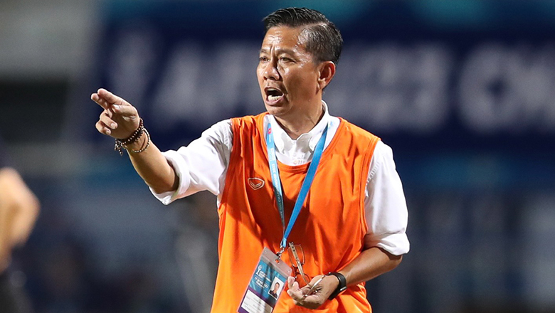 HLV Hoàng Anh Tuấn đã có những sự tính toán trước khi đưa ra quyết định gọi 3 cầu thủ quá tuổi.