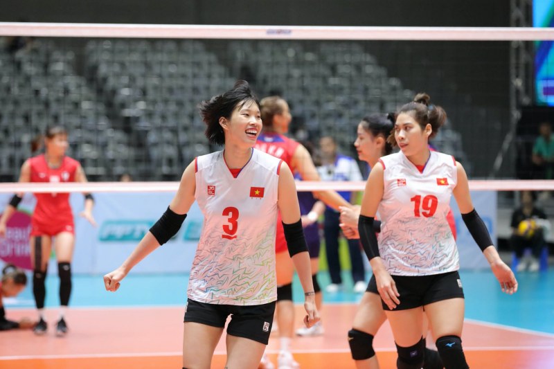 'Khủng long' Thanh Thuý ghi điểm 'vô đối' ở giải bóng chuyền nữ Vô địch châu Á 2023 - Ảnh 1