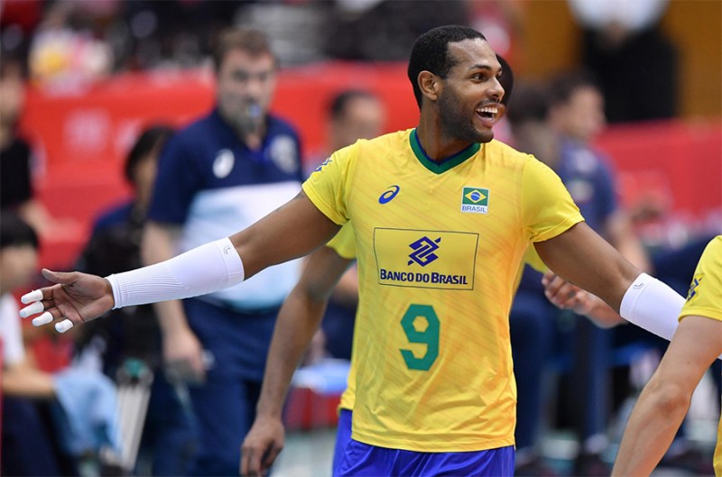 Tuyển Brazil mất 'quái vật bóng chuyền' gốc Cuba ở vòng loại Olympic Paris 2024 - Ảnh 1