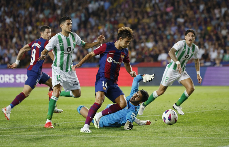 Kết quả bóng đá Barcelona vs Betis: Tra tấn đối thủ, chiếm ngôi đầu - Ảnh 1