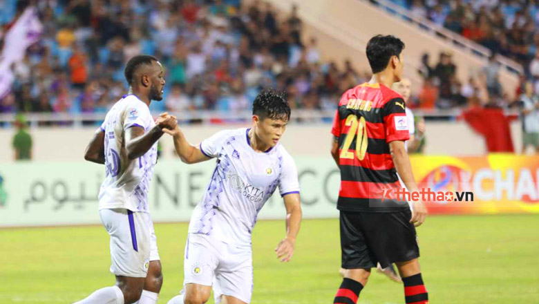 Tuấn Hải phải đá hâu vệ cánh trái vì ngoại binh mới của Hà Nội FC - Ảnh 1