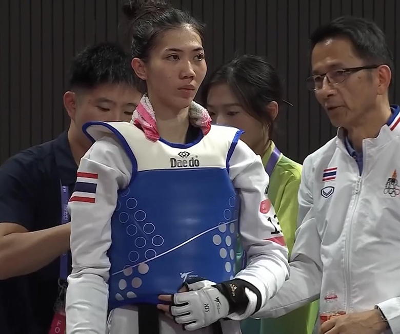 Nhà vô địch Olympic suýt mất HCV Taekwondo ASIAD vì mặc bộ giáp hỏng của ban tổ chức - Ảnh 3