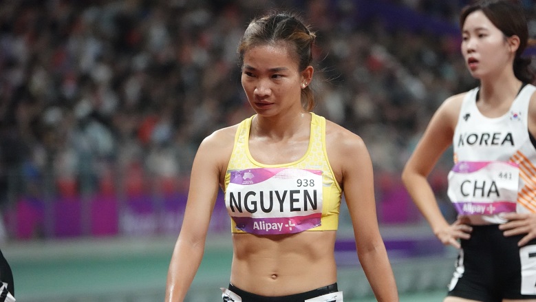 Nguyễn Thị Oanh thất bại trên đường chạy 1500m nữ ASIAD 19 - Ảnh 1