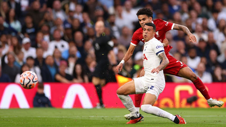 Trọng tài thừa nhận sai lầm nghiêm trọng ở trận Tottenham vs Liverpool - Ảnh 1