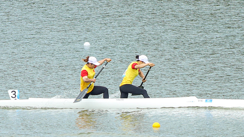 Canoeing Việt Nam hụt huy chương ở ASIAD 19 dù đứng nhì sau nửa chặng đua - Ảnh 1
