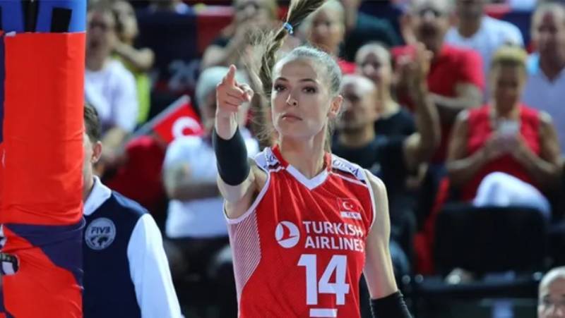 Sao bóng chuyền nữ Thổ Nhĩ Kỳ được lấy tên đặt cho con phố quê nhà sau chiến tích giành vé tới Olympic Paris 2024 - Ảnh 1