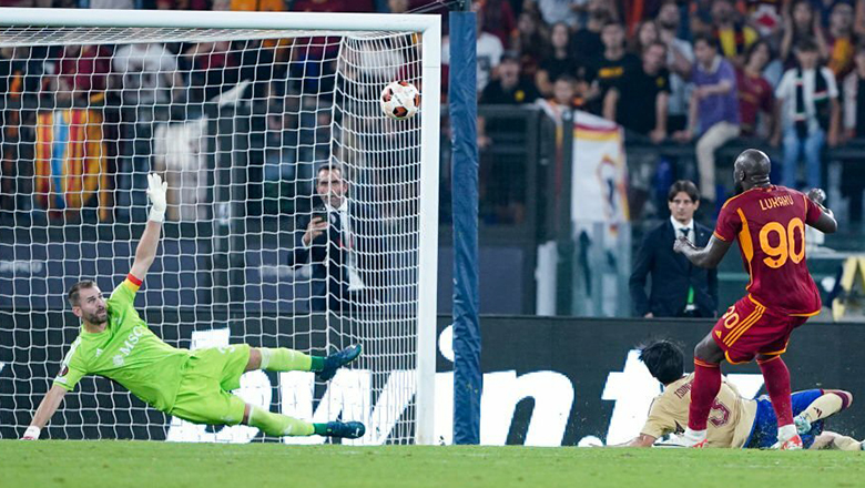 Lukaku hồi sinh dưới tay Jose Mourinho: Ghi 5 bàn đều hơn cả Haaland! - Ảnh 1