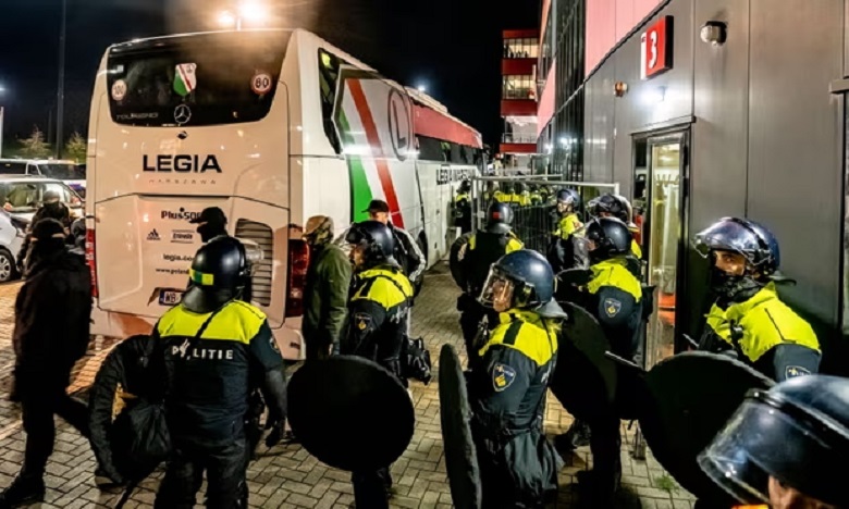 2 cầu thủ bị cảnh sát bắt sau khi đá Cúp C2 châu Âu - Ảnh 1